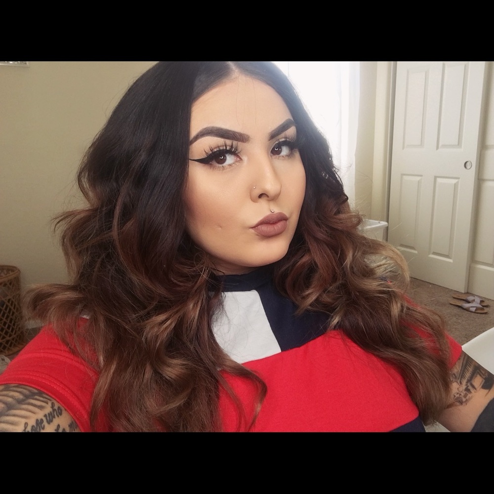 Meet your Posher, Desiree